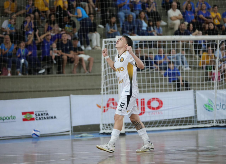 Clube busca mais uma vitória na competição| Foto: Rodolfo May/ACF/ 4oito