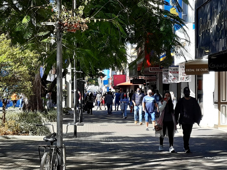 Centro de Criciúma na manhã deste sábado (Foto: Heitor Araujo)