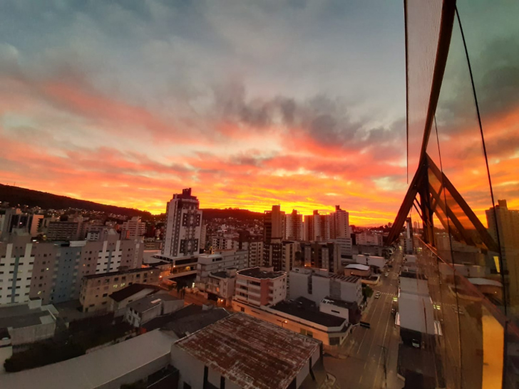 Vista do estúdio da Rádio Som Maior nesta segunda-feira (Foto: Luana Mazzuchello)