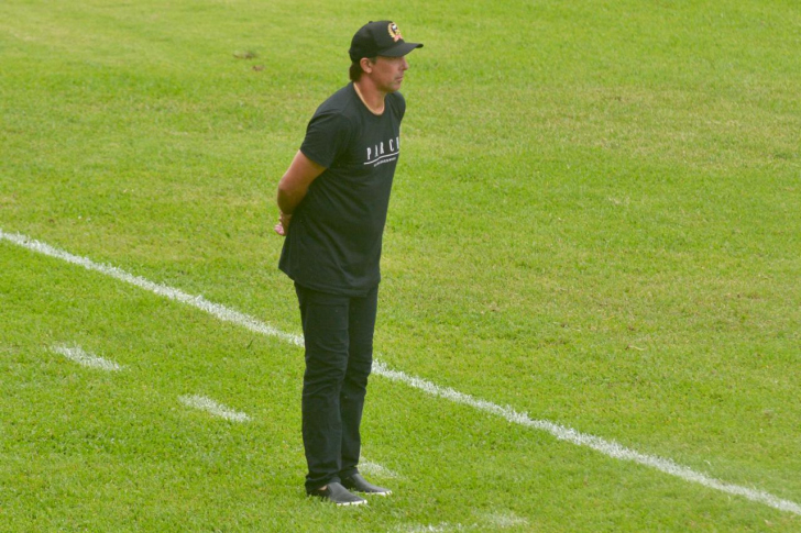 Paulo Baier, técnico do Próspera (Foto: Lucas Colombo / MC10)