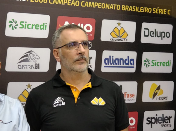 Juliano Camargo, executivo de futebol do Criciúma (Foto: Heitor Araujo / 4oito)