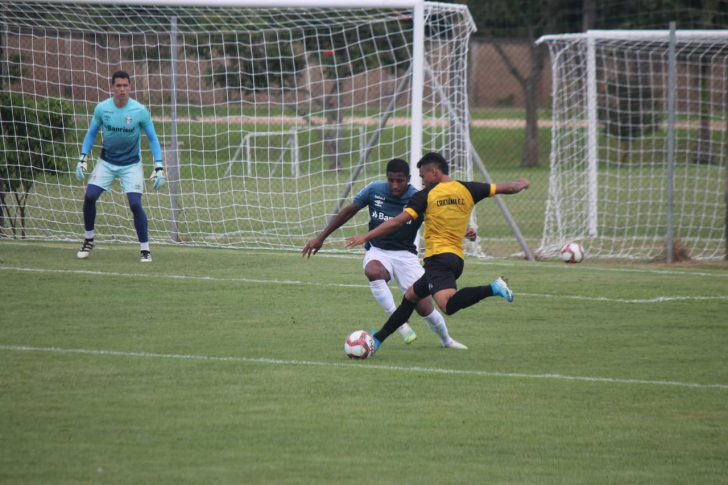 Mateus Anderson marcou no jogo-treino contra o Grêmio (Foto: Celso da Luz / Criciúma EC)