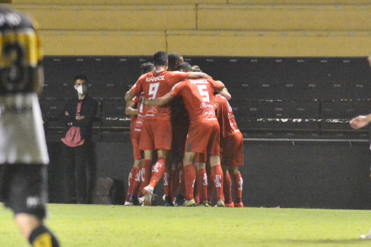 Próspera venceu quatro das sete partidas no Heriberto Hülse (Foto: Lucas Colombo / EC Próspera)