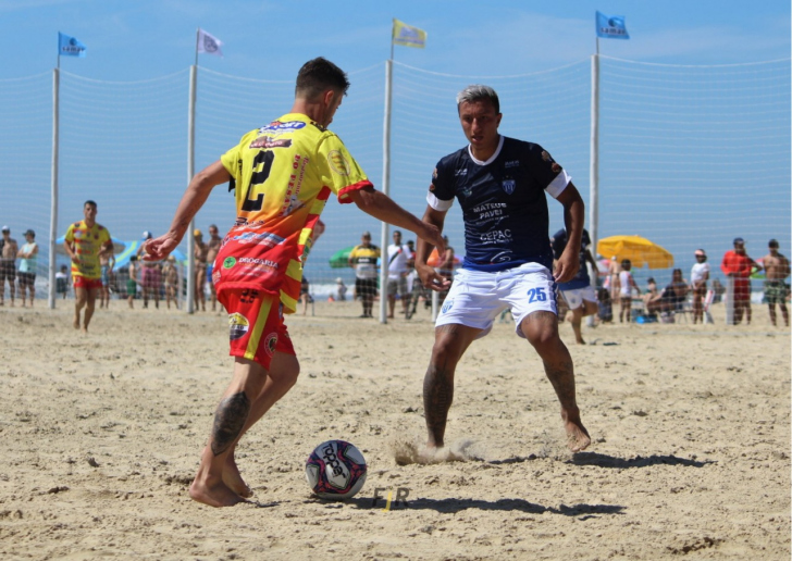 Regional de Futebol de Areia é uma das competições em andamento no Rincão. Foto: Fabrício Júnior/FJR Sports