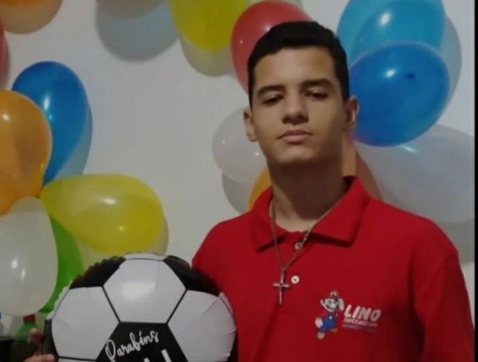 Gustavo Jesus da Rocha, de 16 anos, está desaparecido desde o dia 26 de janeiro / Reprodução