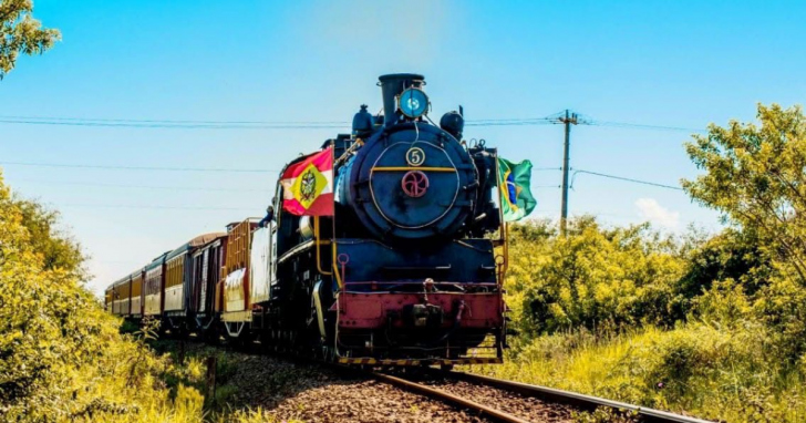 Maria-Fumaça atrai visitantes em roteiros históricos no Sul catarinense. Foto: Divulgação
