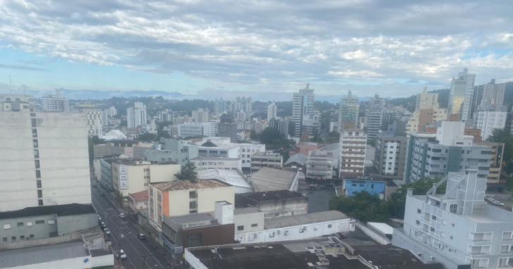 Nebulosidade predomina pela manhã e calor aumenta ao longo do dia | Foto: Maryele Cardoso