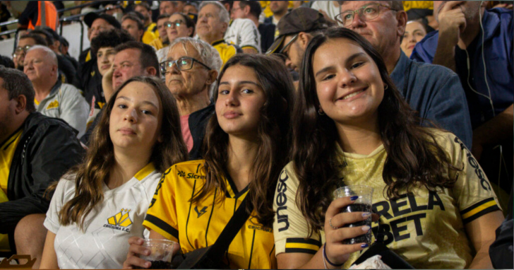 Público feminino tem um histórico positivo de adesão às ações promocionais do clube. Foto: Luiza Salvador