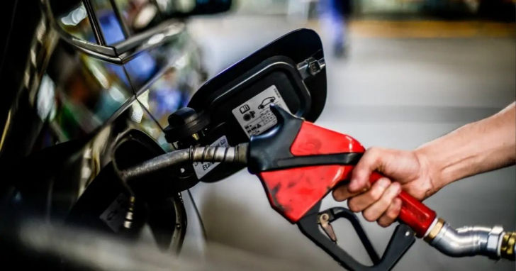 Petrobras anuncia corte de R$ 0,14 no preço da gasolina | Foto: Marcello Casal Jr./Agência Brasil/4oito