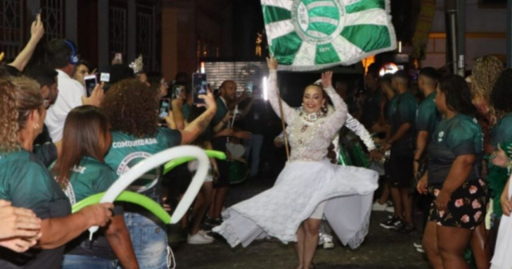 Laguna revive tradição com Desfile das Escolas de Samba | Foto: Elvis Palma/Reprodução