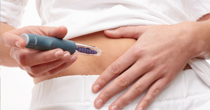 Anvisa reforça alerta sobre pancreatite e canetas injetáveis | Foto: Canva/4oito