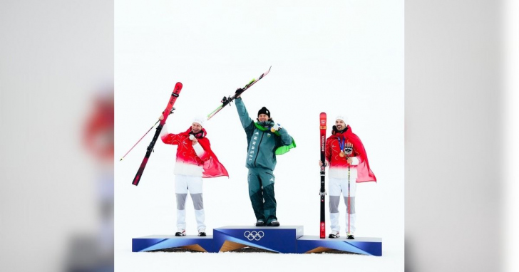 Esquiador brasileiro celebra título olímpico inédito na carreira | Foto: Redes sociais