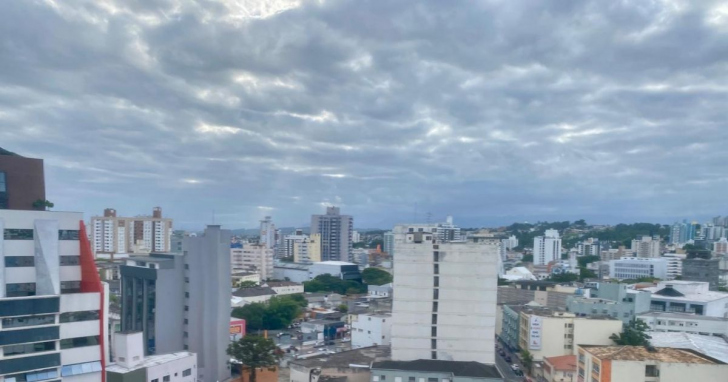 Apesar do sol, temperaturas caem nas próximas noites | Foto: Maryele Cardoso/4oito