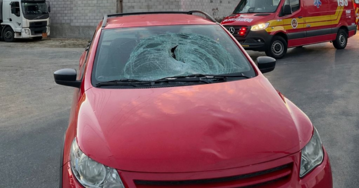 Idosa é socorrida após atropelamento na SC-370 em Tubarão | Foto: CBM SC