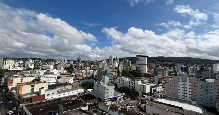 Abril começa tranquilo com tempo estável em SC | Foto: Sophia Rabelo/ 4oito