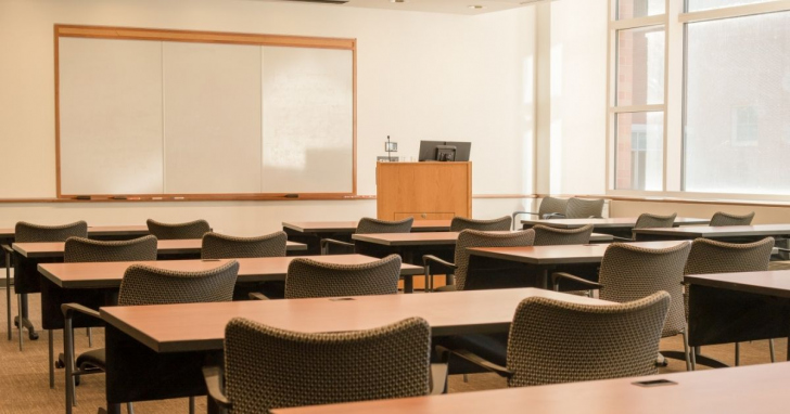 Escolas catarinenses ganham cara nova com investimento histórico I Foto: Canva/4oito