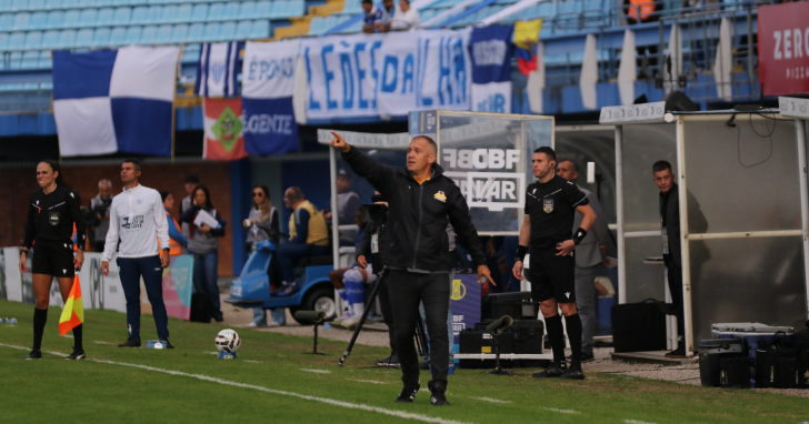 Eduardo Baptista valorizou o desempenho da equipe no clássico I Foto: Celso da Luz/4oito