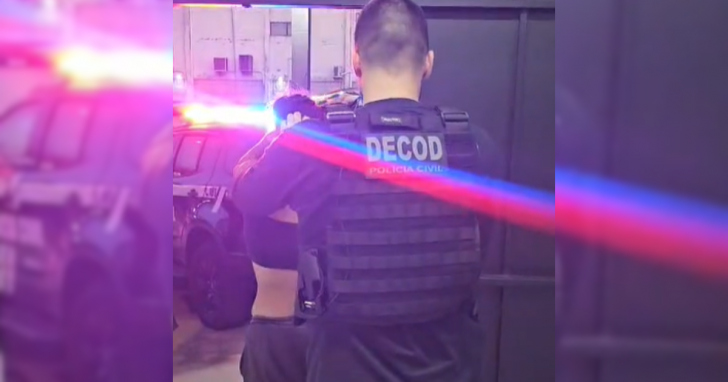 Mulher apontada como chefe de núcleo criminoso é presa/ Foto: DECOD