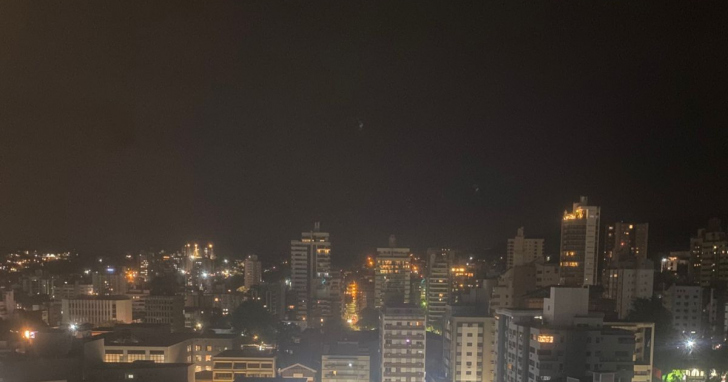 Céu limpo em Criciúma. Foto: Maryele Cardoso