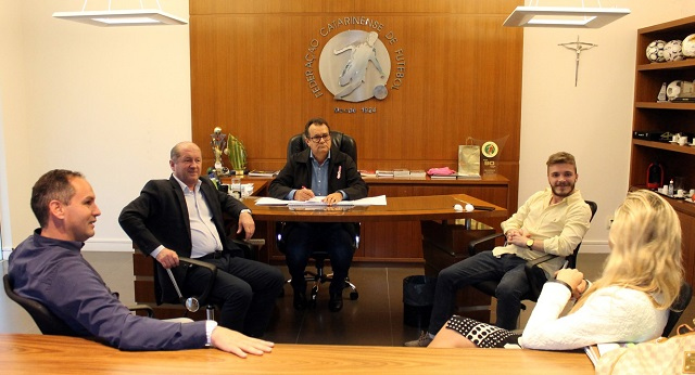 Coordenação das categorias de base deve ter reunião com a FPF nos próximos dias/Foto: Divulgação/FCF