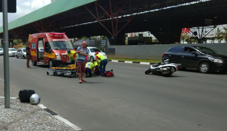 Acidente na Avenida Centenário (foto: Clara Floriano)