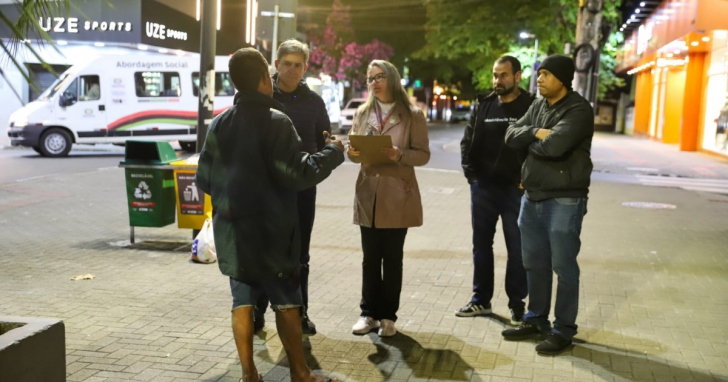 Trabalho contou com a participação da Secretaria de Assistência Social e do prefeito Vaguinho | Foto: Divulgação/Prefeitura de Criciúma