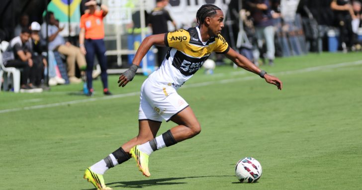 Cauê Santos foi titular pela primeira vez | Foto: Celso da Luz/Criciúma