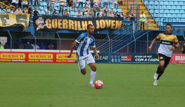 (fotos: Frederico Tadeu / Avaí)