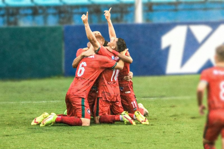 Jogadores comemorando o gol da vitória contra o Avaí / Fotos: Mafalda Press / Especial / EC Próspera