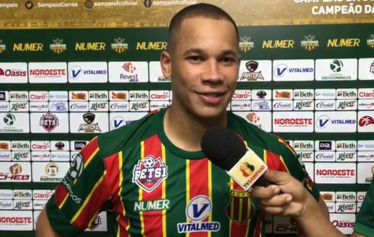 Caio Dantas na temporada de artilheiro no Sampaio, em 2020. Agora, é do Tigre / Divulgação