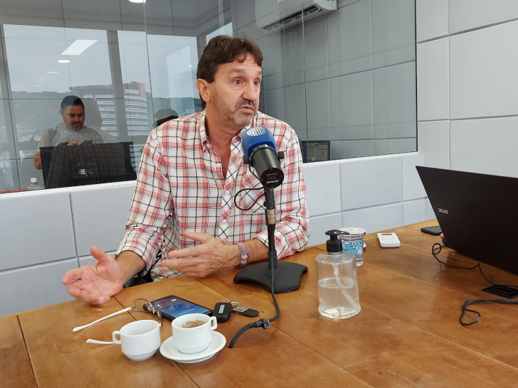 Capitão Itá lembrando a Libertadores de 92 / Fotos: Denis Luciano / 4oito