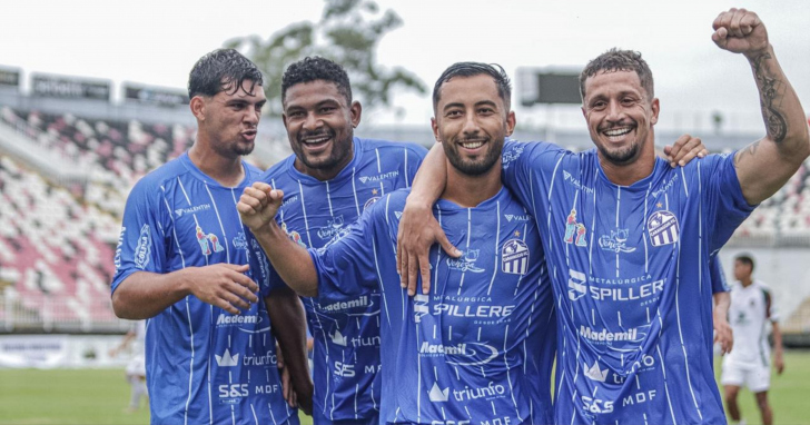 Carava bateu o Fluminense de Joinville por 2 a 1 - Foto: Fabrício Júnior