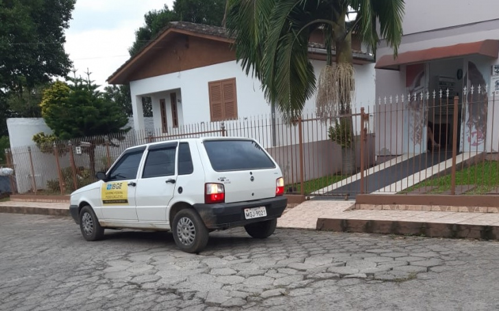 Carro do IBGE visitando ruas do Bairro Sangão, em Criciúma / Divulgação
