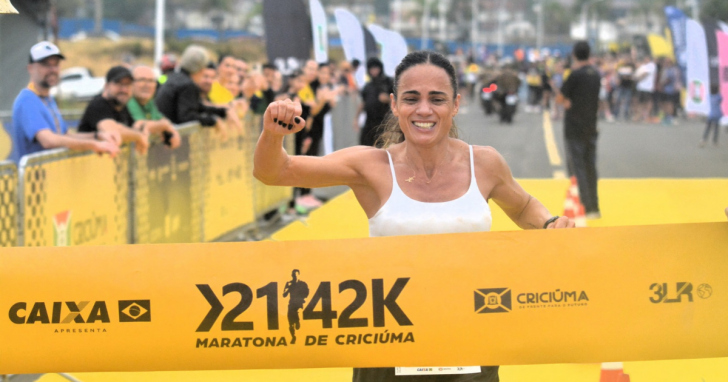 Maratona de Criciúma 2026 terminou neste domingo (27) com recorde de participantes | Foto:Divulgação/4oito