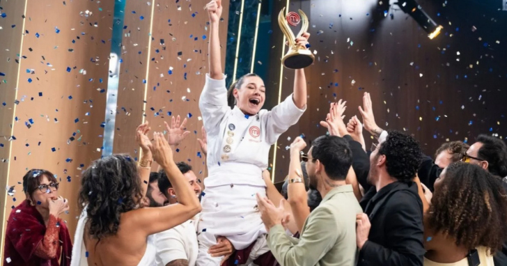 Catarinense Jéssica Cechella é a grande vencedora da 13ª temporada do MasterChef Brasil | Foto: Band/4oito