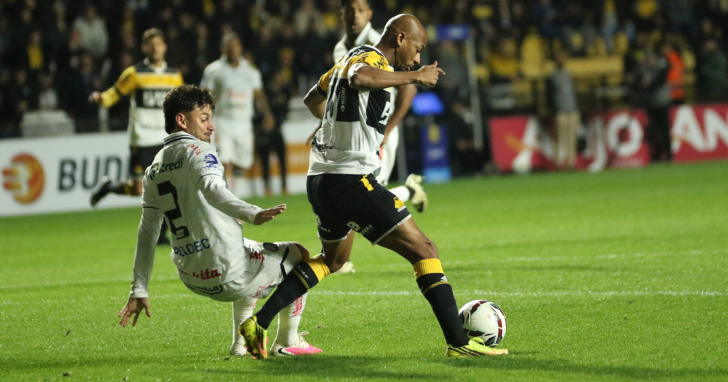 Criciúma perdeu a terceira seguida na Série B | Foto: Celso da Luz/Criciúma