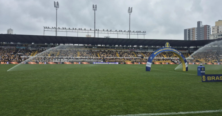 Criciúma e Avaí se enfrentam na manhã deste domingo (27), pela 30ª rodada da Série B | Foto: Davi Brabos/4oito
