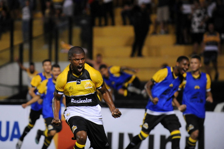 Carlos César marcou o gol da vitória contra o Concórdia (Foto: Arquivo / Criciúma EC)