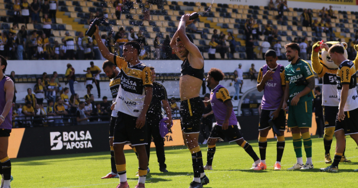 Vitória coloca o Tigre apenas um ponto atrás do líder Vila Nova | Foto: Celso da Luz/Criciúma