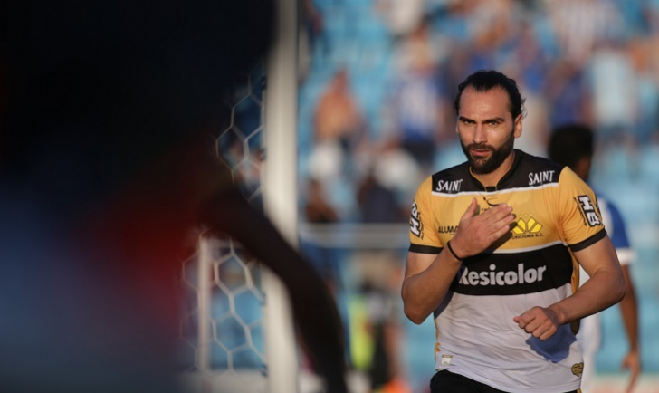 Léo Gamalho é o artilheiro do Tigre na Série B, com seis gols marcados (Foto: Divulgação)