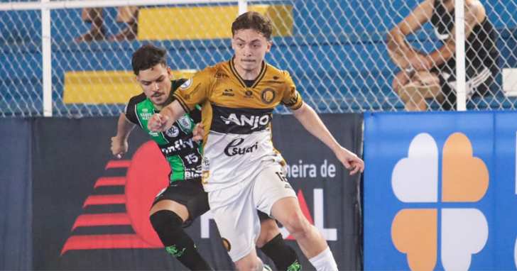 Criciúma futsal consegue o empate na segunda etapa | Foto: @matheusaguilarfoto | Divulgação/4oito