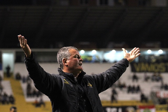 Contra o Figueirense, Elvis e Zé Carlos não jogam/Foto: Daniel Búrigo/Arquivo/A Tribuna