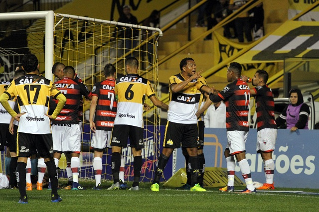 Advogados do Criciúma estão confiantes de que os jogadores não serão punidos / Foto: Daniel Búrigo/A Tribuna