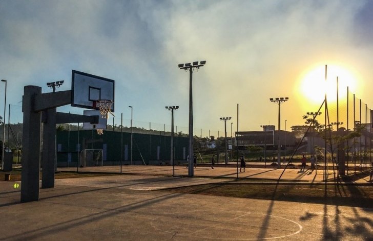 No Parque das Nações, por exemplo, praticar esportes coletivos não está sendo permitido / Divulgação