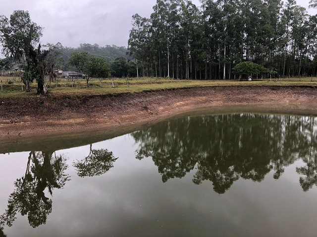 Uma das barragens com nível baixo em Cocal do Sul / Divulgação