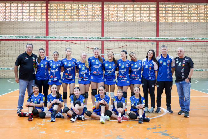 Equipe feminina sub-14 | Foto: Rafaela Custódio/Apav