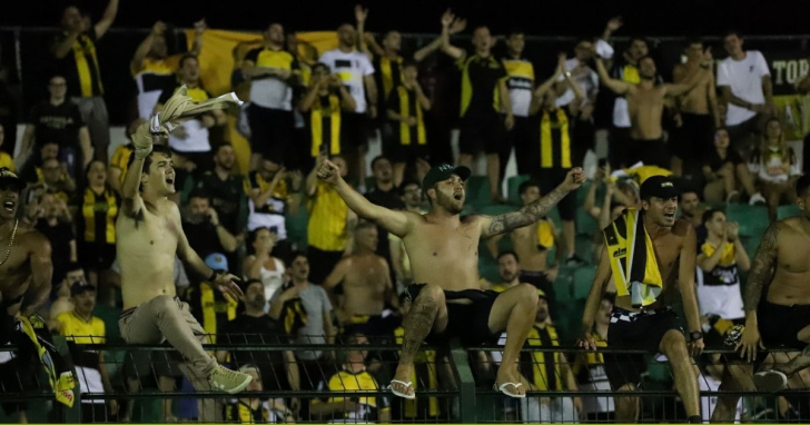Jogo acontece no Estádio Orlando Scarpelli, em Florianópolis - Foto: Celso da Luz/Criciúma