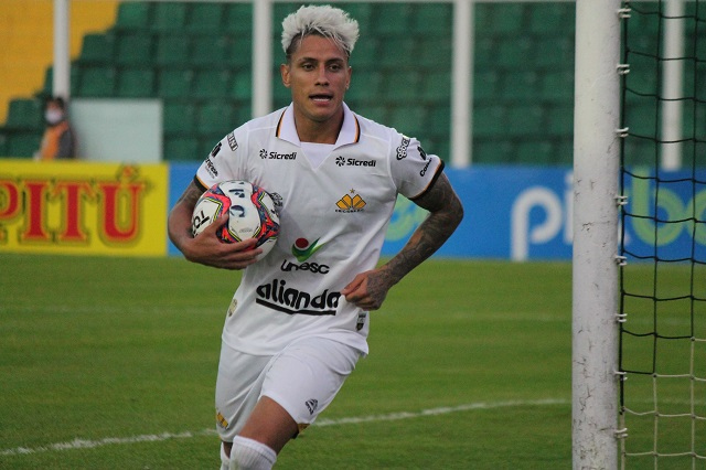 Dudu Figueiredo comemorando o gol do Criciúma / Foto: Celso da Luz / Criciúma EC