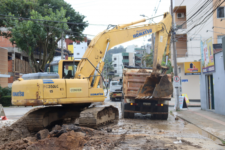 Obras de macrodrenagem no Pio Corrêa seguem com recursos municipais. Foto: Gabriel Mendes/4oito