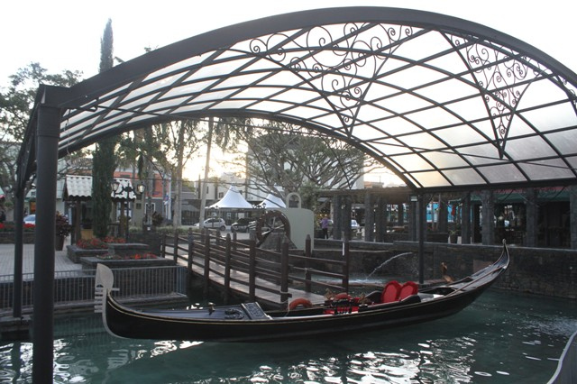 Em Nova Veneza, além da gastronomia, a gôndola atrai os visitantes. Foto: Divulgação